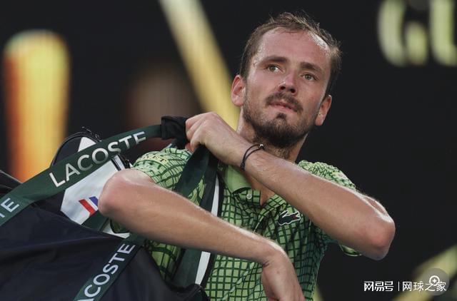 世界杯射手榜-41名ATP人员被困迪拜梅总打趣来场闭门赛，周意发文称成战地记者