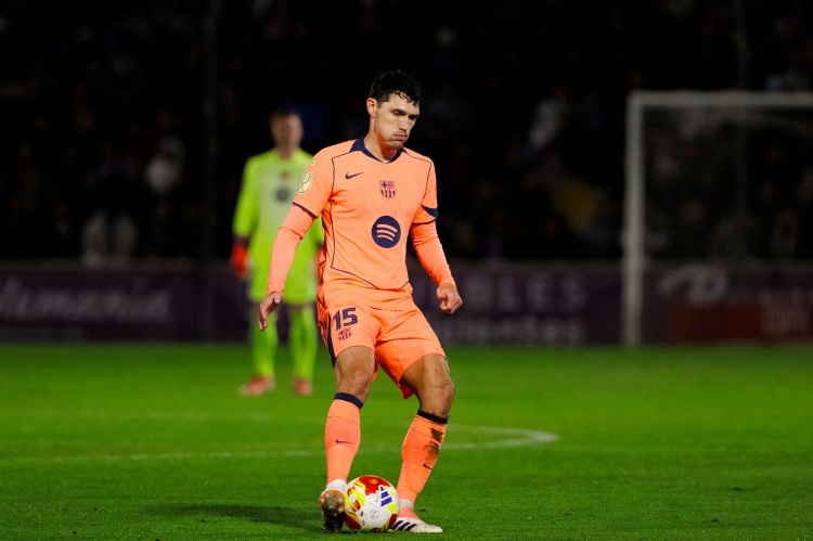 世界杯球员数据-马卡：巴萨为滕森提供两年续约合同，薪水与其出战场次挂钩