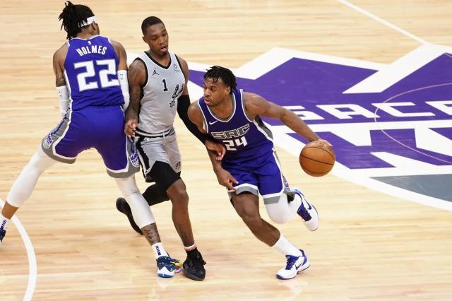 世界杯进球统计-马刺结束五连败坐稳第10 德罗赞：尽全力，别后悔！