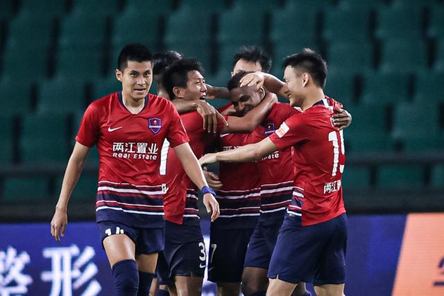 世界杯球员数据-闪电破门+罚丢点球+2红牌! 渝豫上演让2追3大逆转